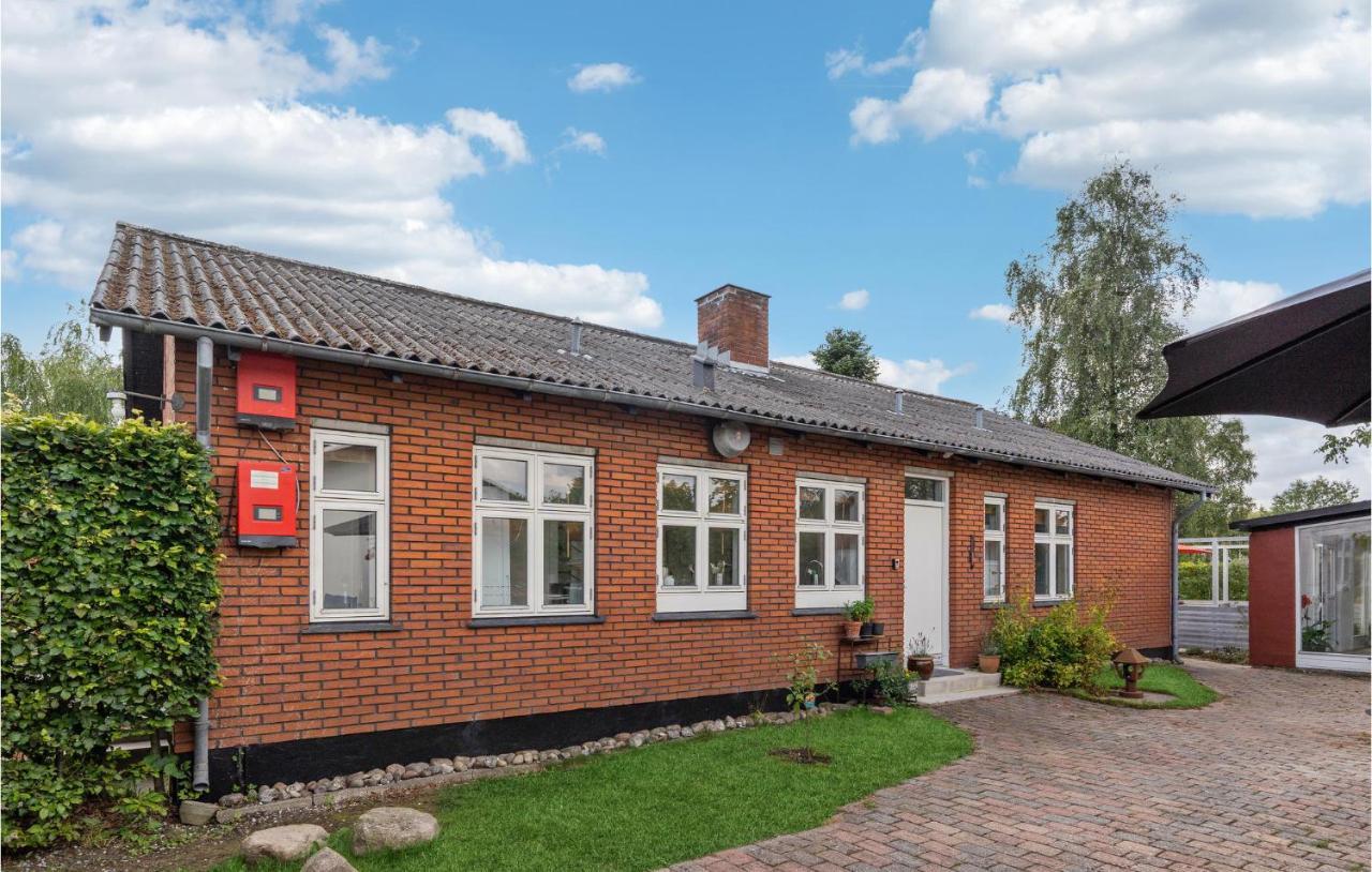 Cozy Home In Borkop With Kitchen Buitenkant foto